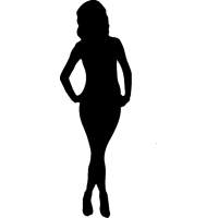 Девушка с руками на поясе и перекрещенными ногами